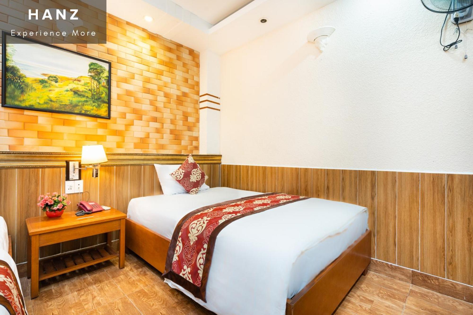 Hanz Queen Airport Hotel Saigon 호치민 객실 사진